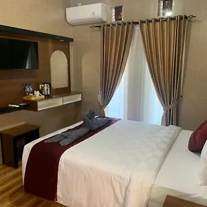 Tirtasuci House 꾸따